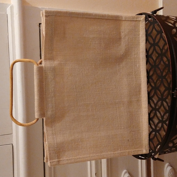 Diane B. straw "shoe" bag - Picture 3 of 5